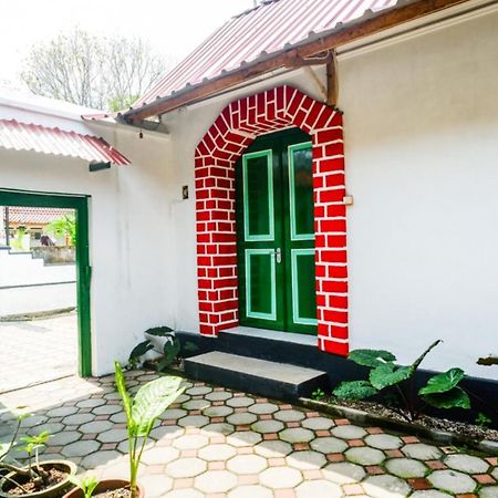 Reddoorz Syariah @ Ndalem Kembang Sore 日惹 外观 照片