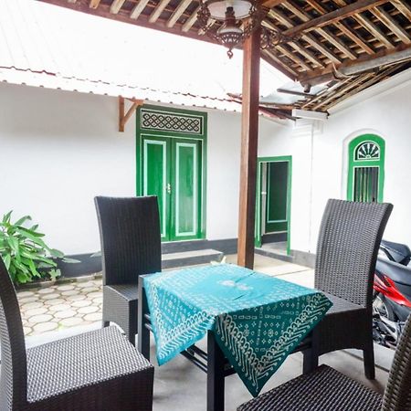 Reddoorz Syariah @ Ndalem Kembang Sore 日惹 外观 照片