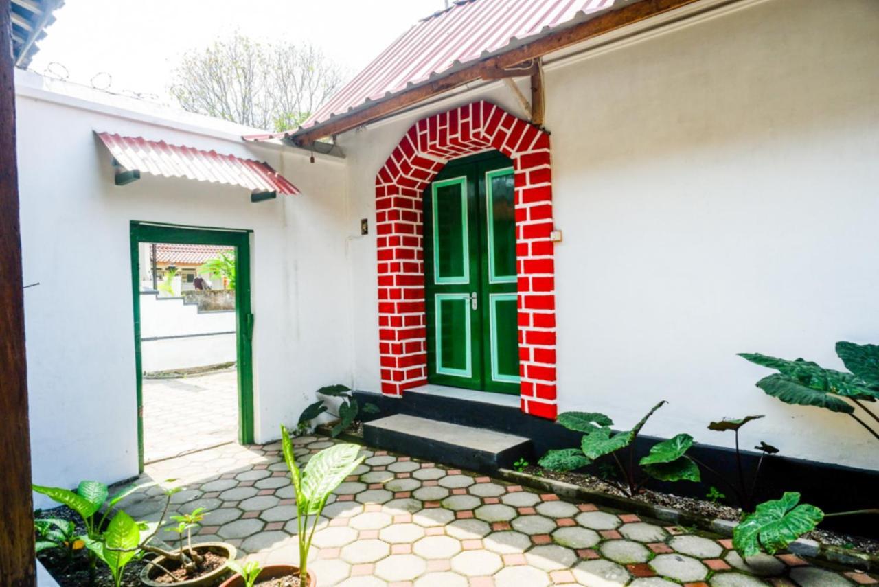 Reddoorz Syariah @ Ndalem Kembang Sore 日惹 外观 照片