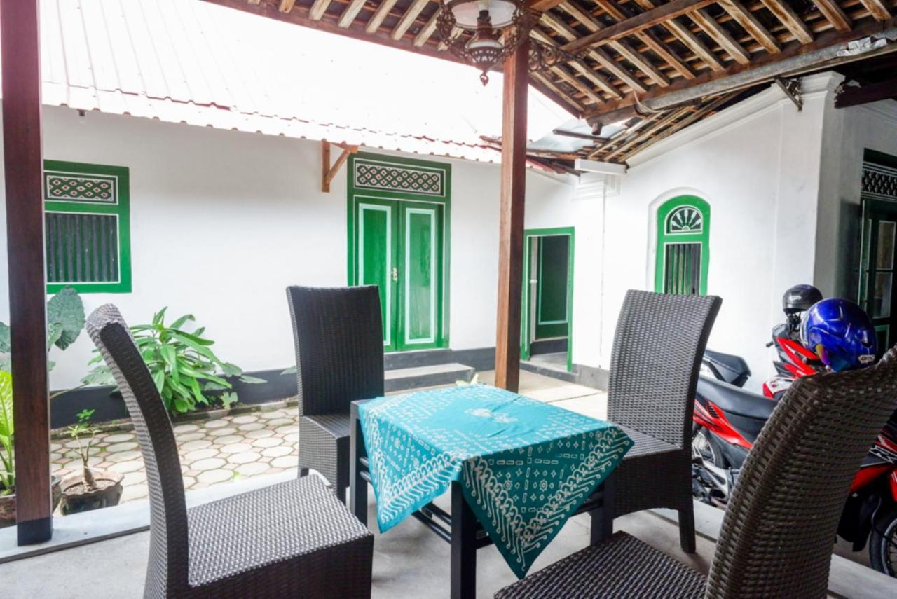 Reddoorz Syariah @ Ndalem Kembang Sore 日惹 外观 照片