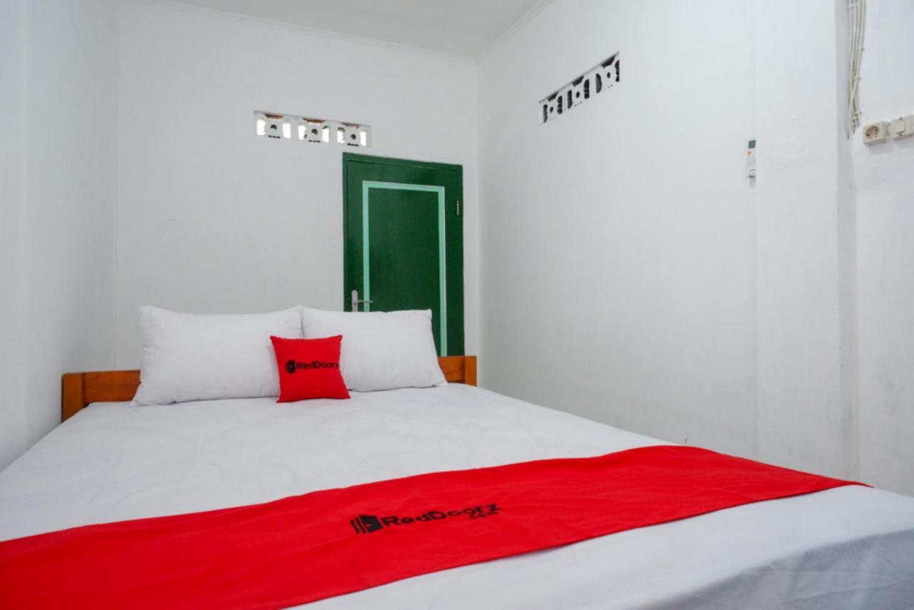 Reddoorz Syariah @ Ndalem Kembang Sore 日惹 外观 照片