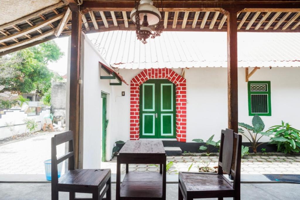 Reddoorz Syariah @ Ndalem Kembang Sore 日惹 外观 照片