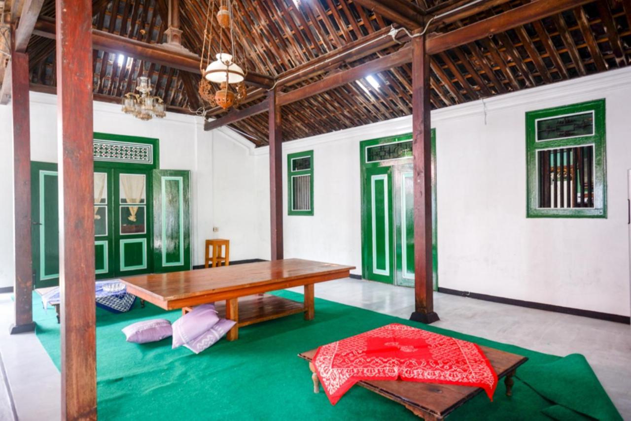 Reddoorz Syariah @ Ndalem Kembang Sore 日惹 外观 照片